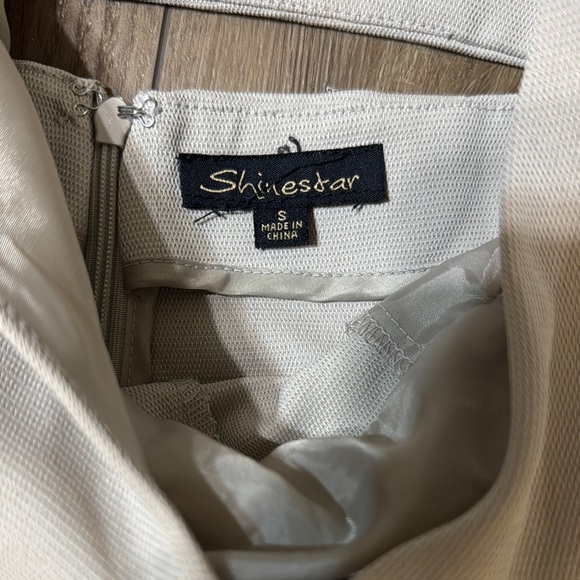 Shinestar Cream Sleeveless‎ Jumpsuit with Wide-Leg Design keyhole back tie back - Picture 2 of 6